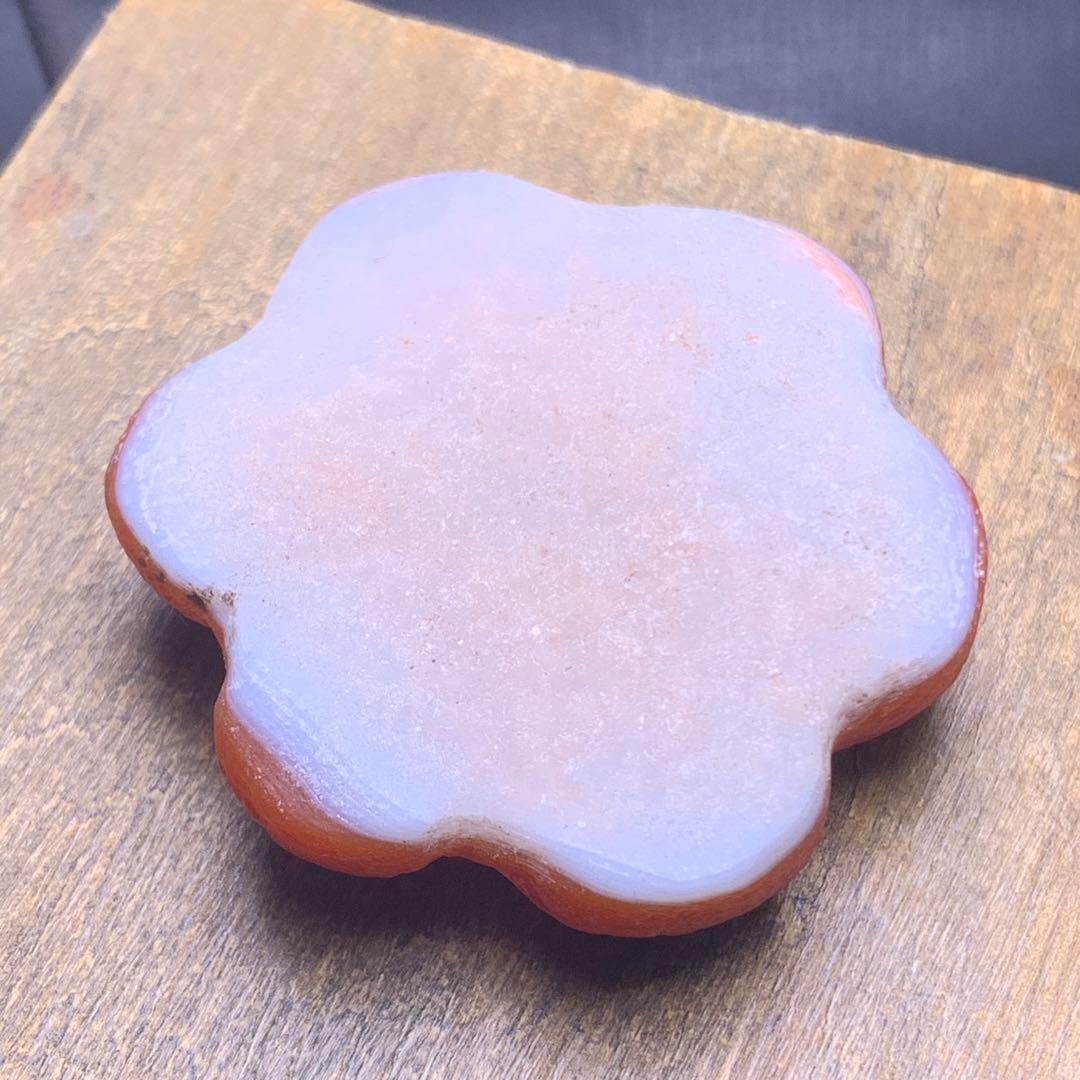 031069  赤字処分　チベット老鉱石瑪瑙羊眼板天珠45ミリ　裏結晶　穴無し