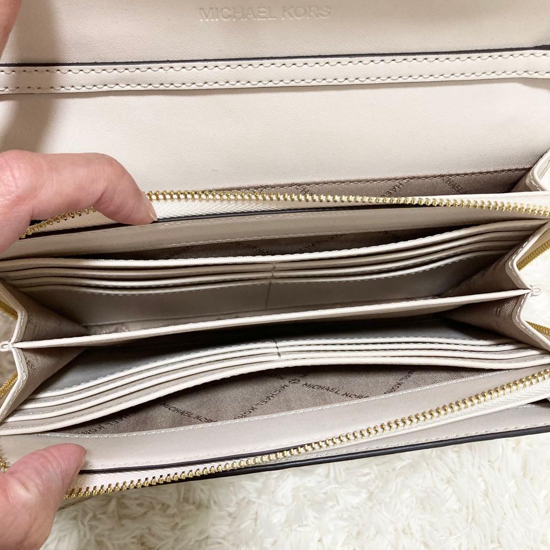 5.5万 マイケルコース JET SET ITEM ジップアラウンド ウォレット