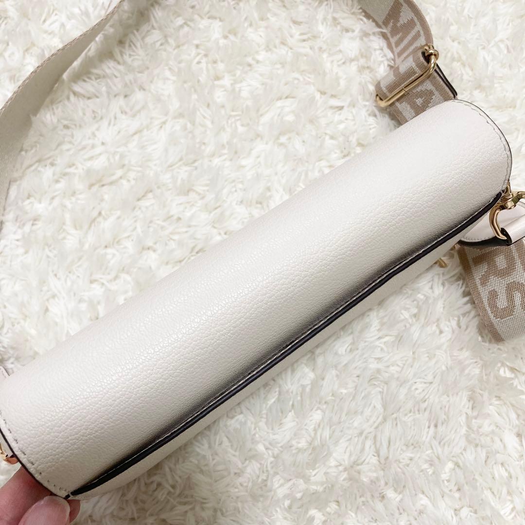 5.5万 マイケルコース JET SET ITEM ジップアラウンド ウォレット