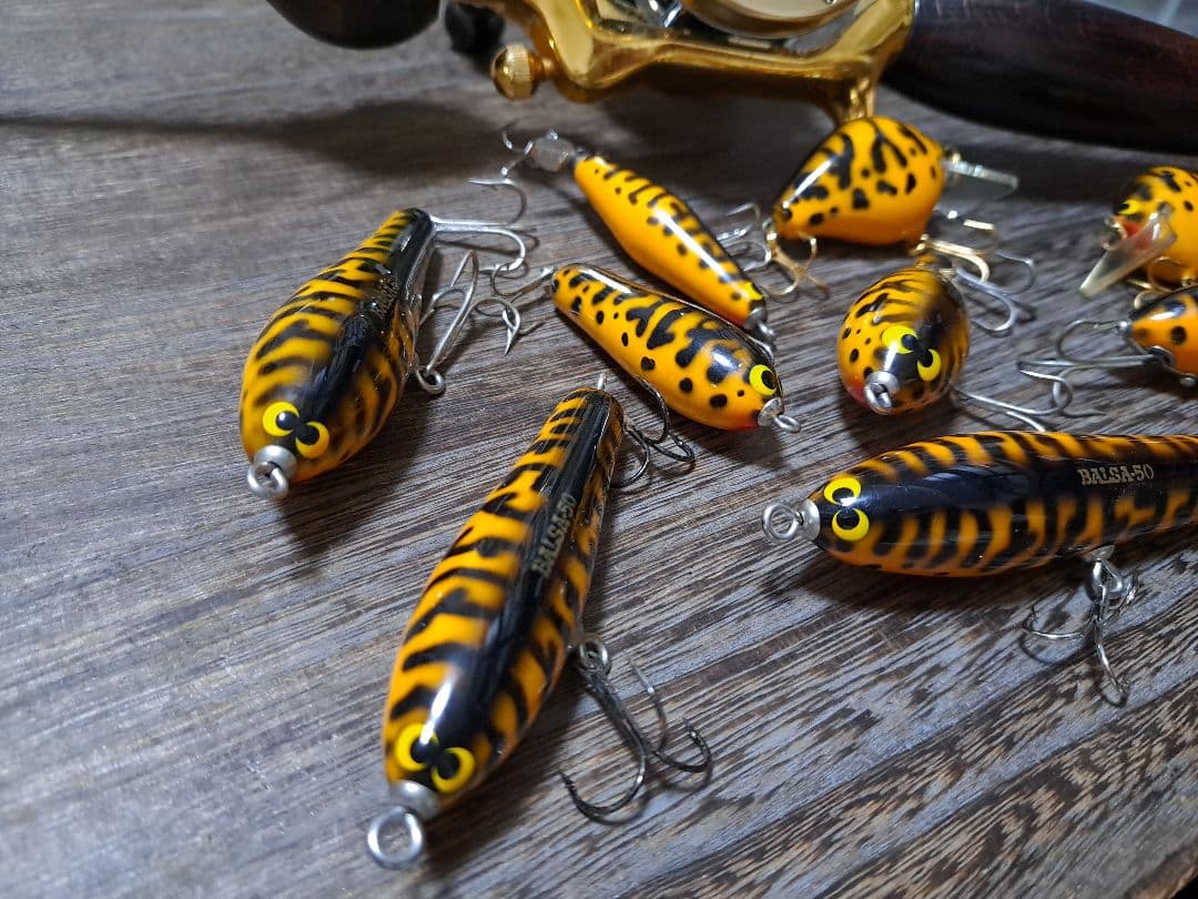 実釣未使用　美品　バルサ50　イエローコーチドッグ　9個セット