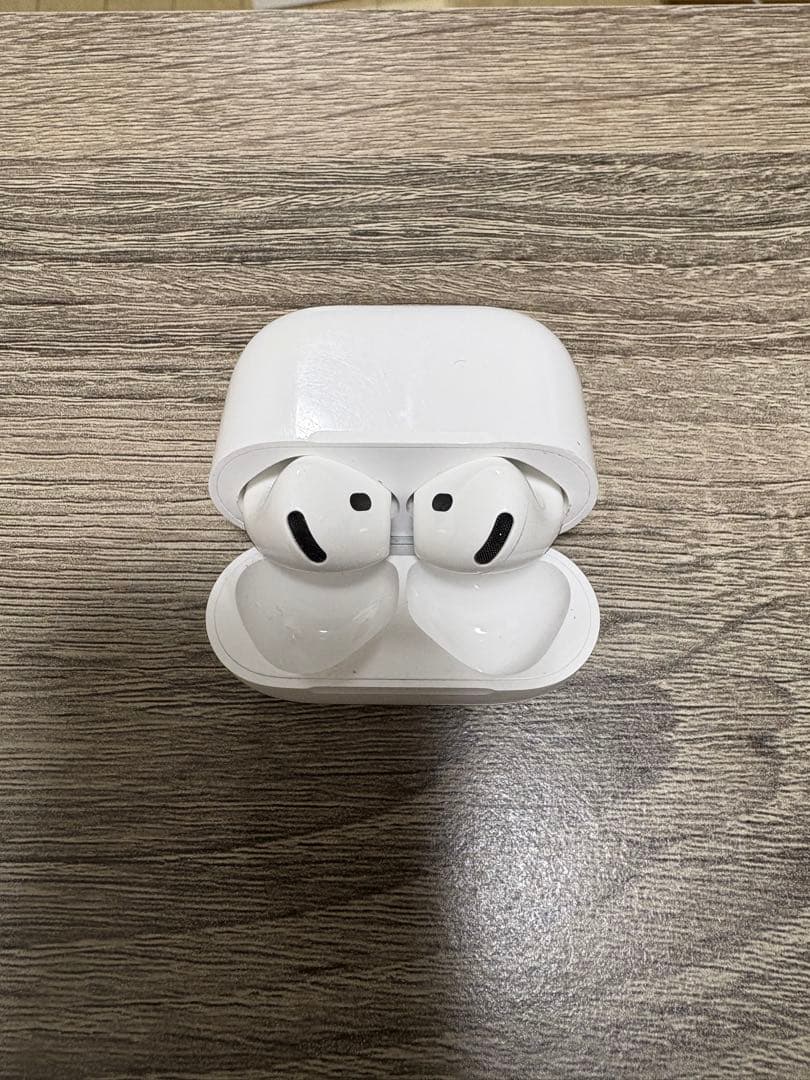 Apple AirPods 4 ノイズキャンセリング搭載