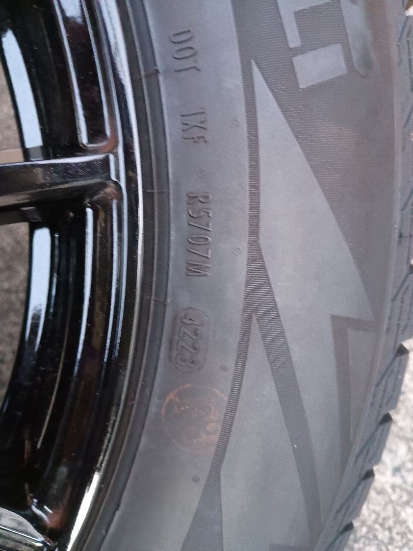 225/60R18 スタッドレスホイールセット　美品バリ山　ハリアーＲＡＶ4に！