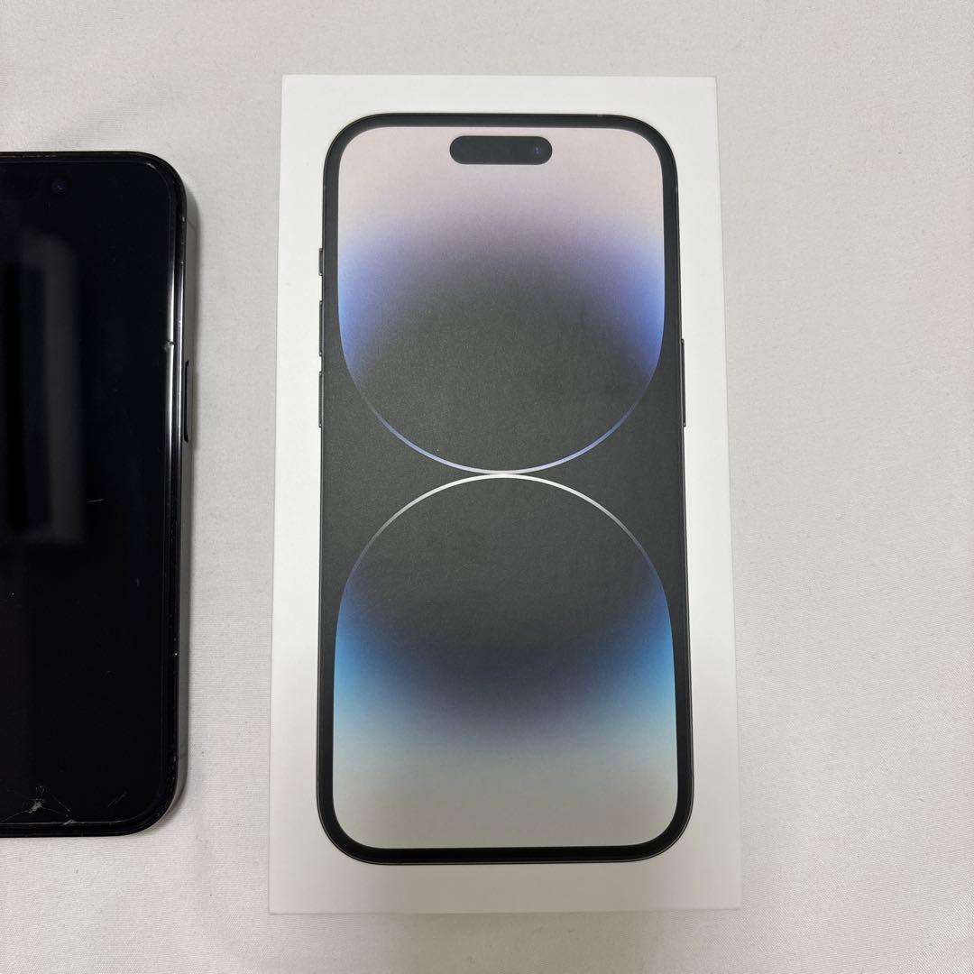 Apple iPhone 14 Pro 本体