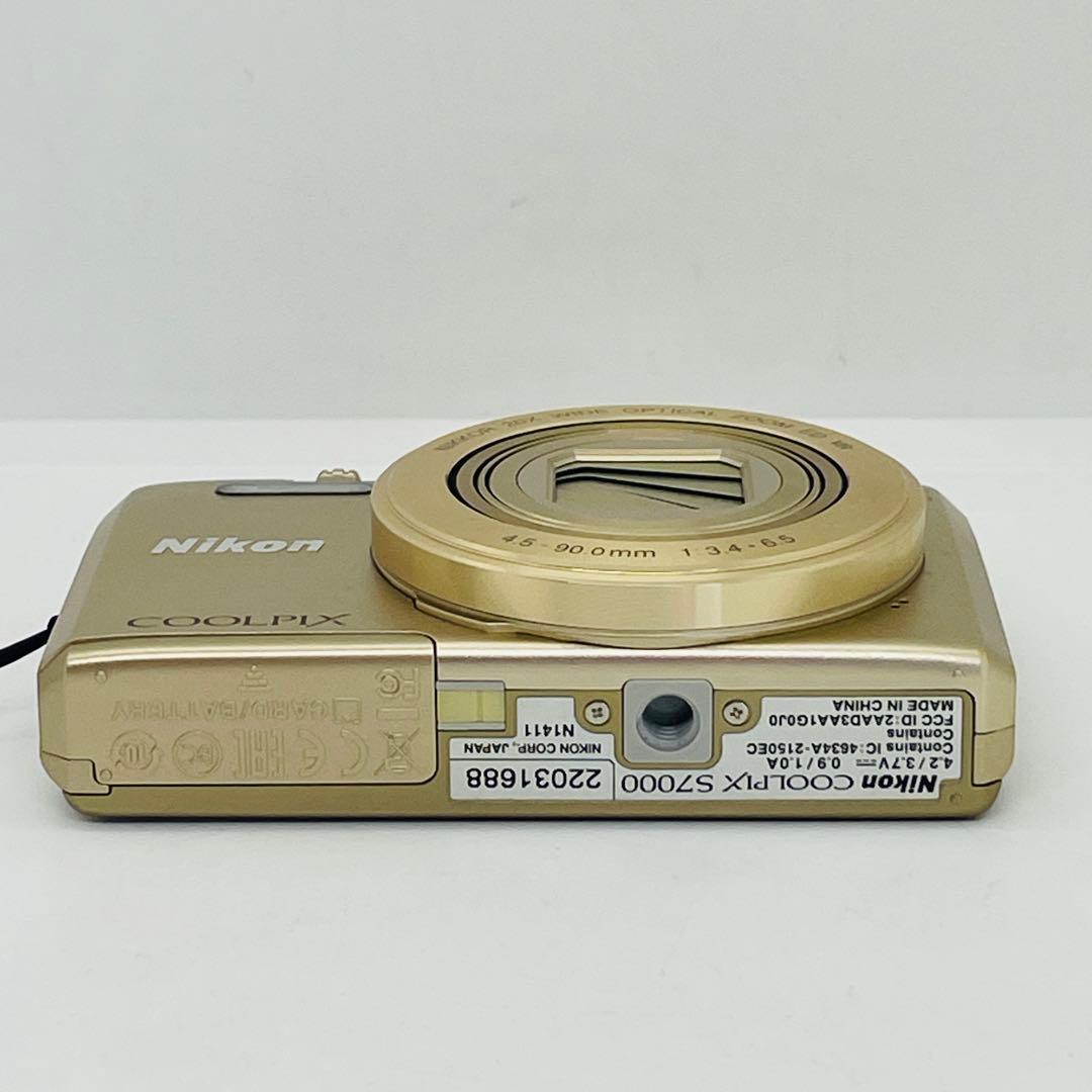 Nikon ニコン　コンパクトデジタルカメ　COOLPIX S7000