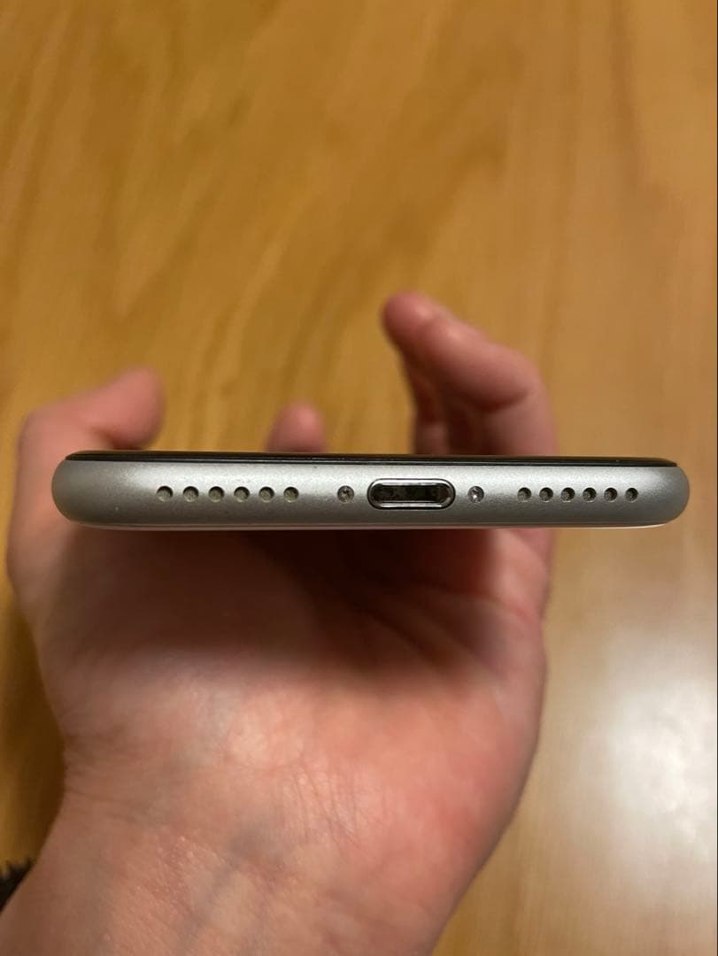 iPhone SE （第2世代） 64GB KDDI（au）