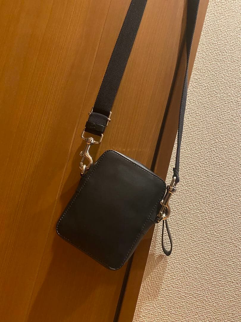 VALENTINO ブラック ショルダーバッグ