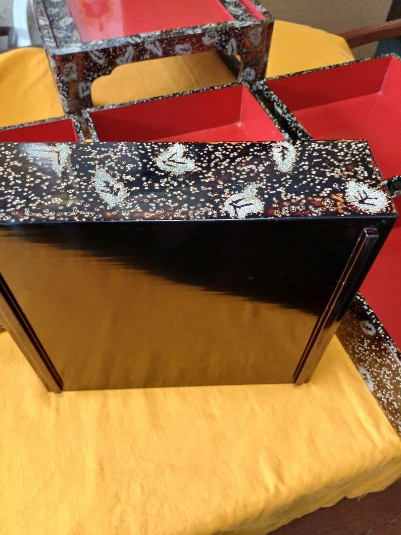 若狭塗？　五段重箱　台付き