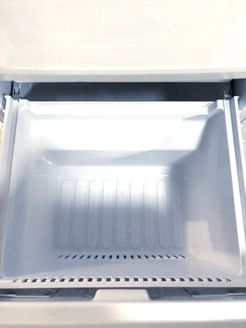 a*a様 【送料込】SHARP 冷蔵庫　137L 一人暮らし向け　2017年製【