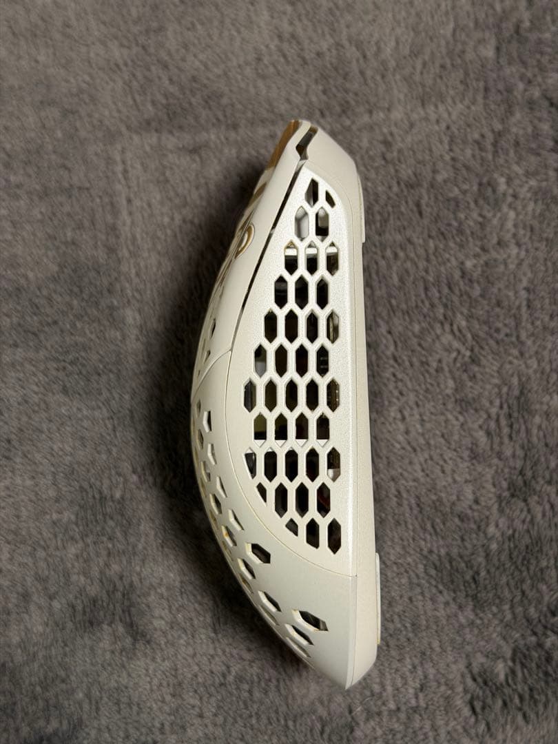 finalmouse zeus M 本体