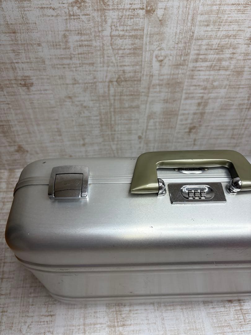 ゼロハリバートン　アルミアタッシュケース　E4-SI4elite