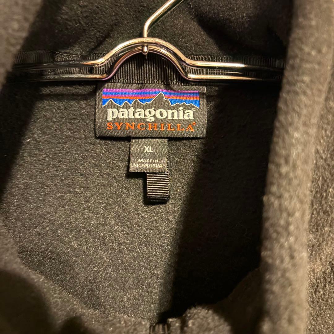 企業系刺繍ロゴ、シンチラフリースベスト　patagoniaレイヤード古着XL