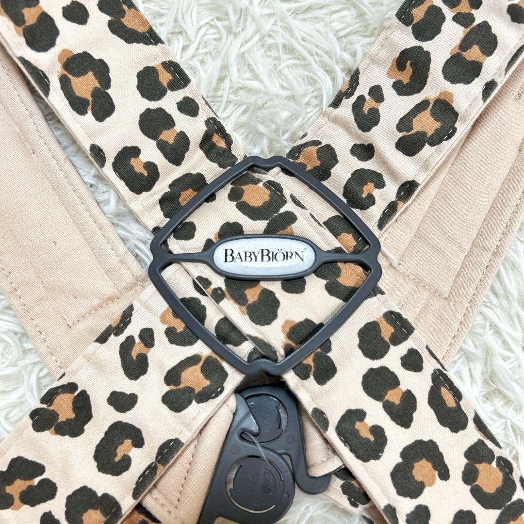 ベビービョルン 抱っこ紐 レオパード柄 ベビーキャリアミニ 新生児～1歳 簡単