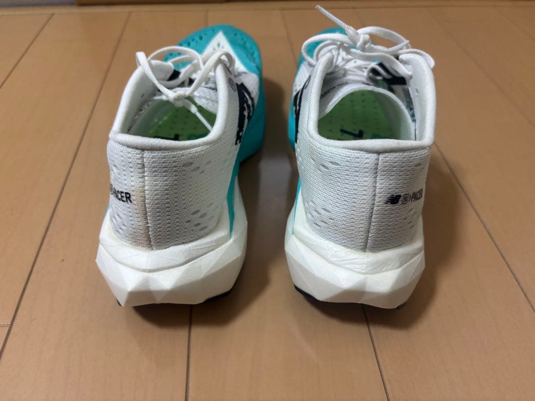 スパイク・シューズ Newbalance FuelCell SC Pacer V2