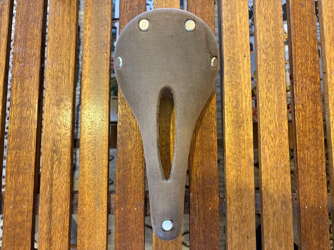 C15 CAMBIUM CARVED 穴空きタイプ カンビウム Brooks