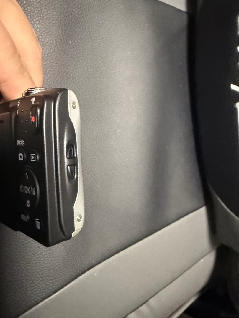 Nikon COOLPIX A100デジタルカメラ【動作確認済み・美品】