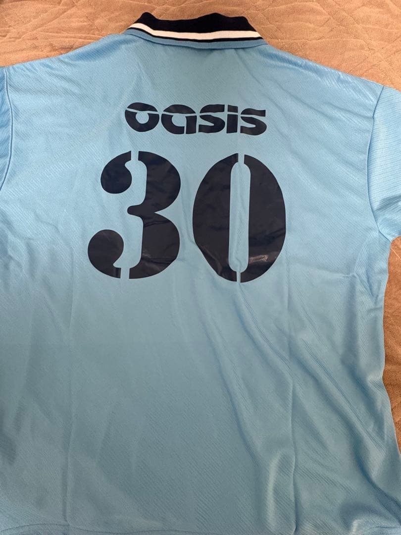 新品同様XL！Oasis オアシス 30周年特別展 フットボールシャツ