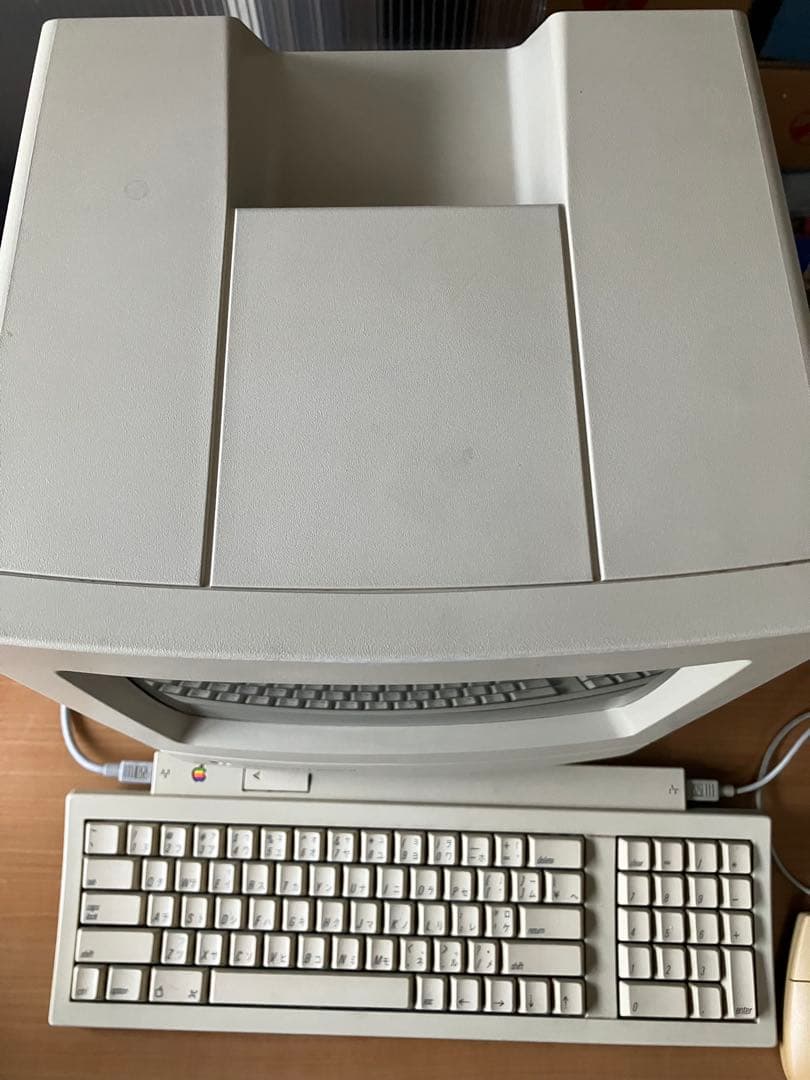 Apple Macintosh Classic II デスクトップ　M4150