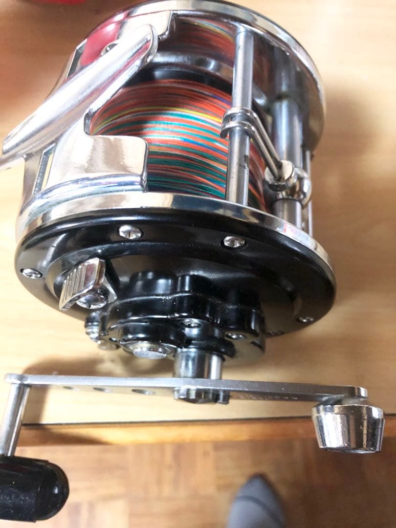 ソルトウォーター 両軸リール カラフルライン