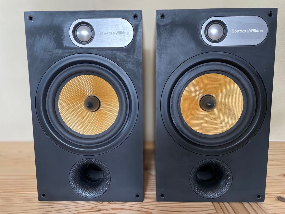 Bowers & Wilkins ブックシェルフスピーカー　685