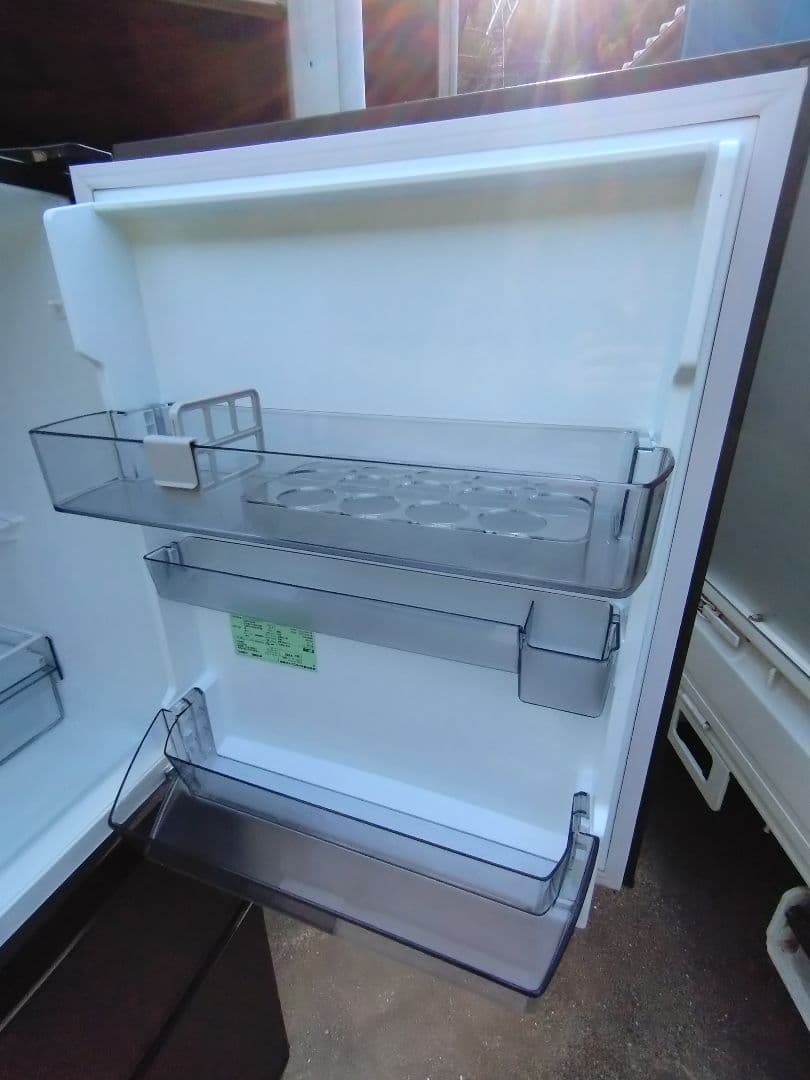あきら 東芝 3ドア冷蔵庫 GR-V33SC (KZ) 2.3人家族