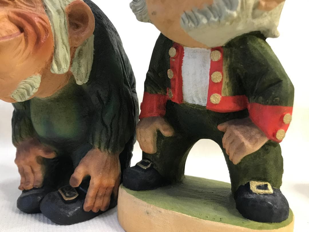 ノルウェー：Henning社 木彫りトロール人形3体セット