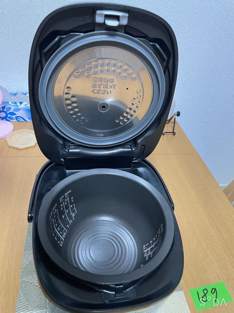 TOSHIBA(東芝)炊飯器 5.5合 真空IH RC-10VRV 2024年製