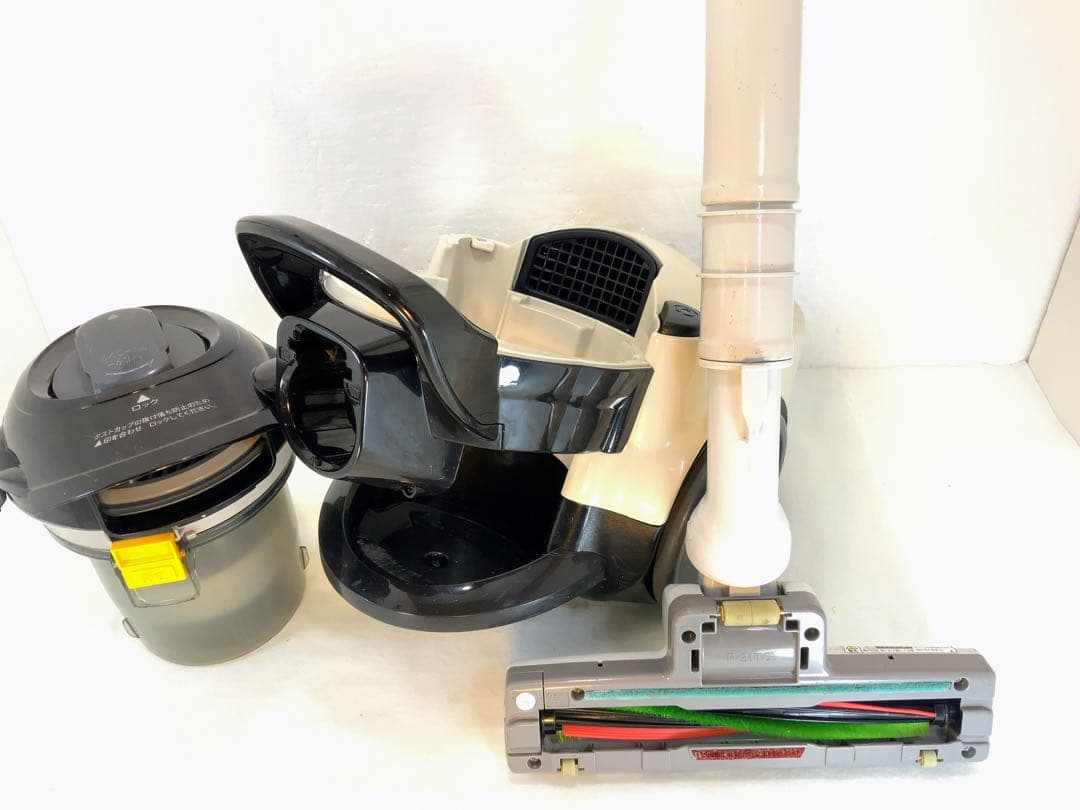 すもも　SHARP POWER CYCLONEクリーナー　EC-CT12