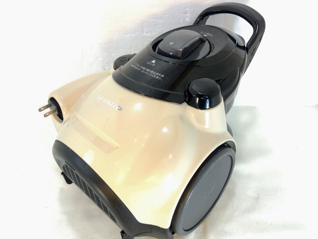 すもも　SHARP POWER CYCLONEクリーナー　EC-CT12