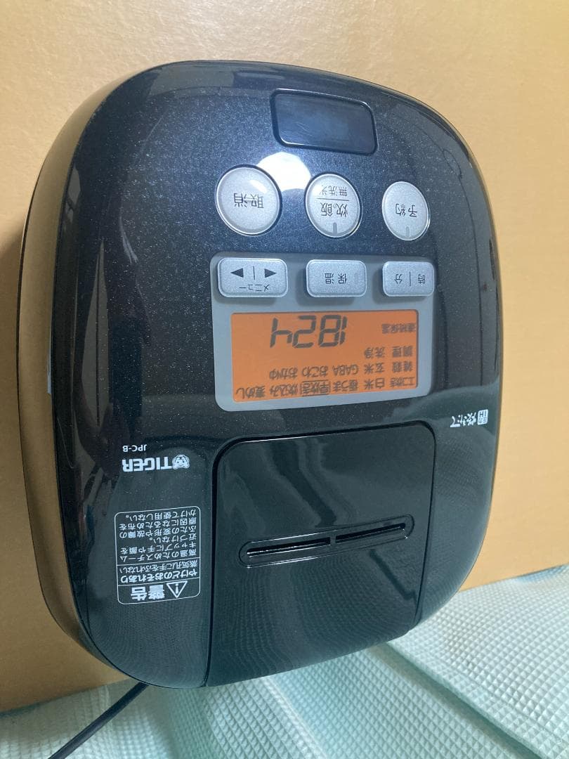 ★美品★TIGER 炊飯器JPC-B100 / 5.5合　圧力IH