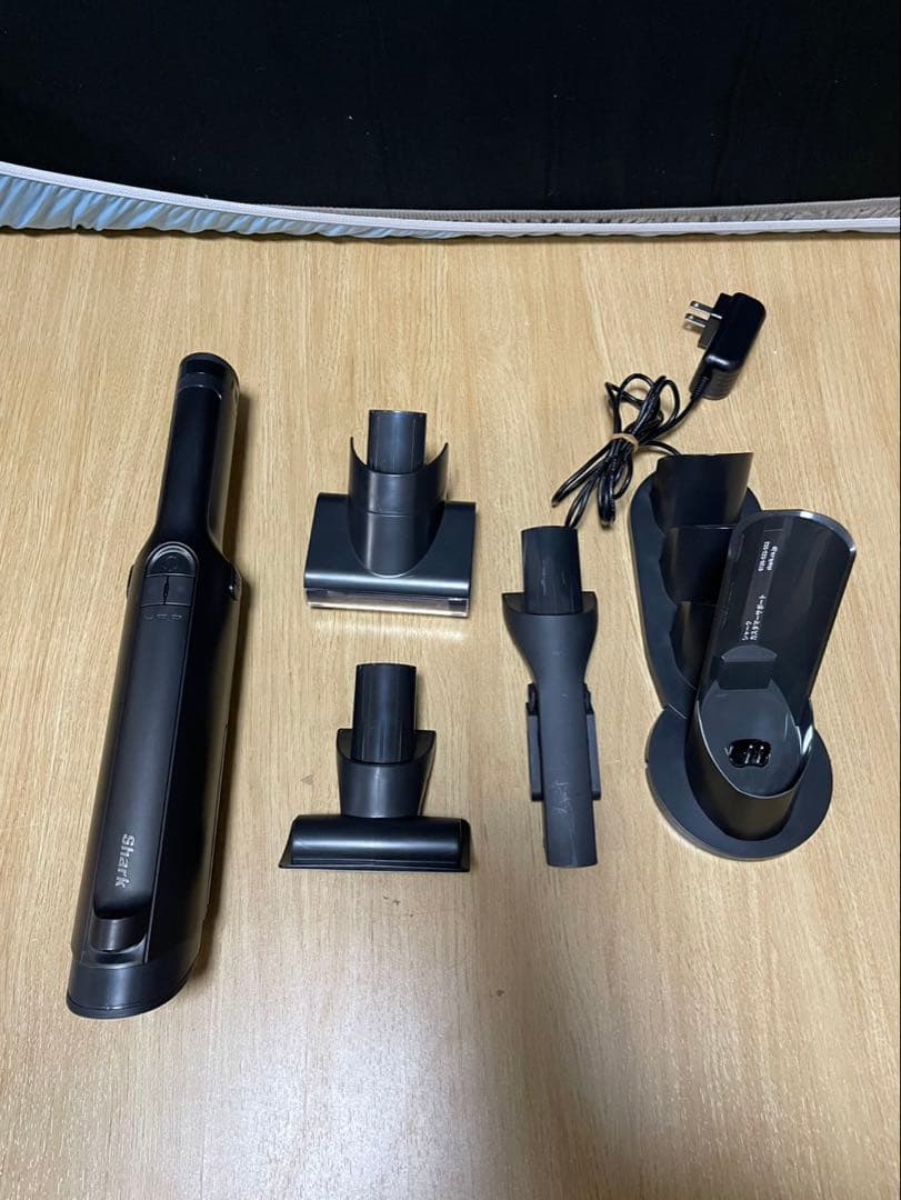 美品　Shark EVOPOWER EX WV416JGY ハンディクリーナー