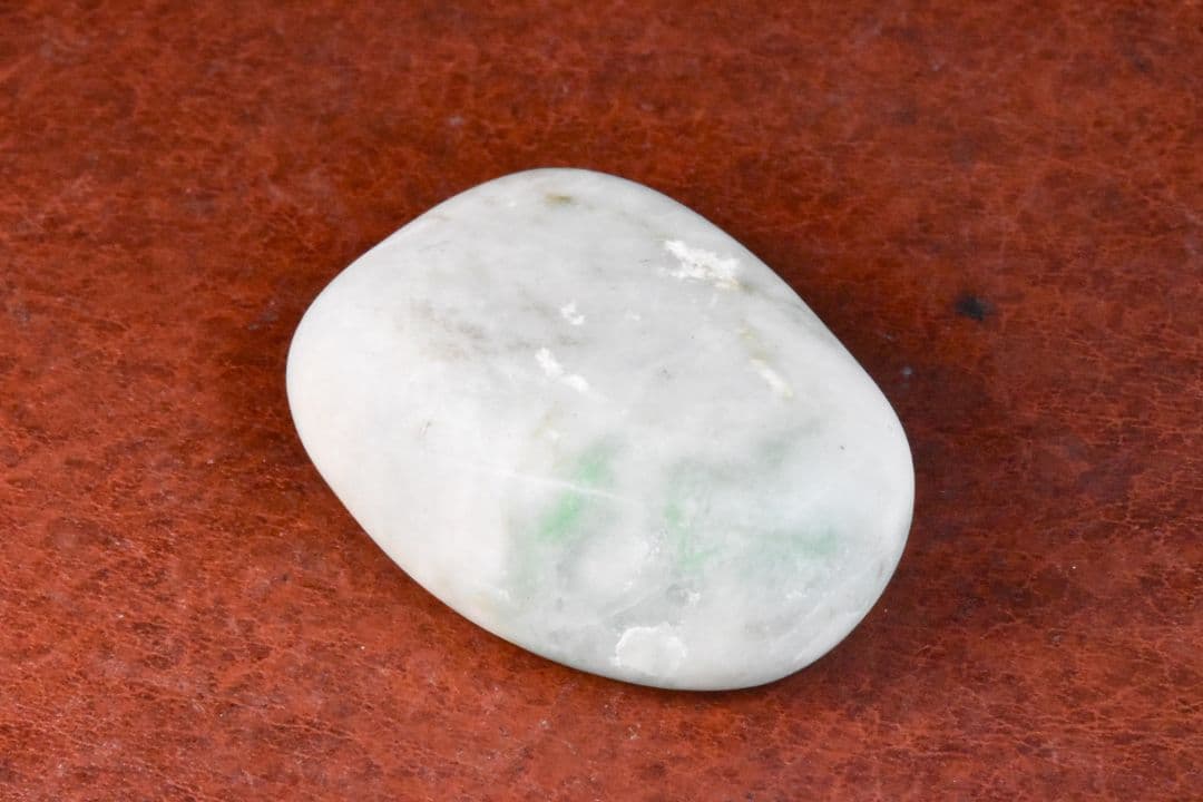 糸魚川産 白緑ヒスイ原石