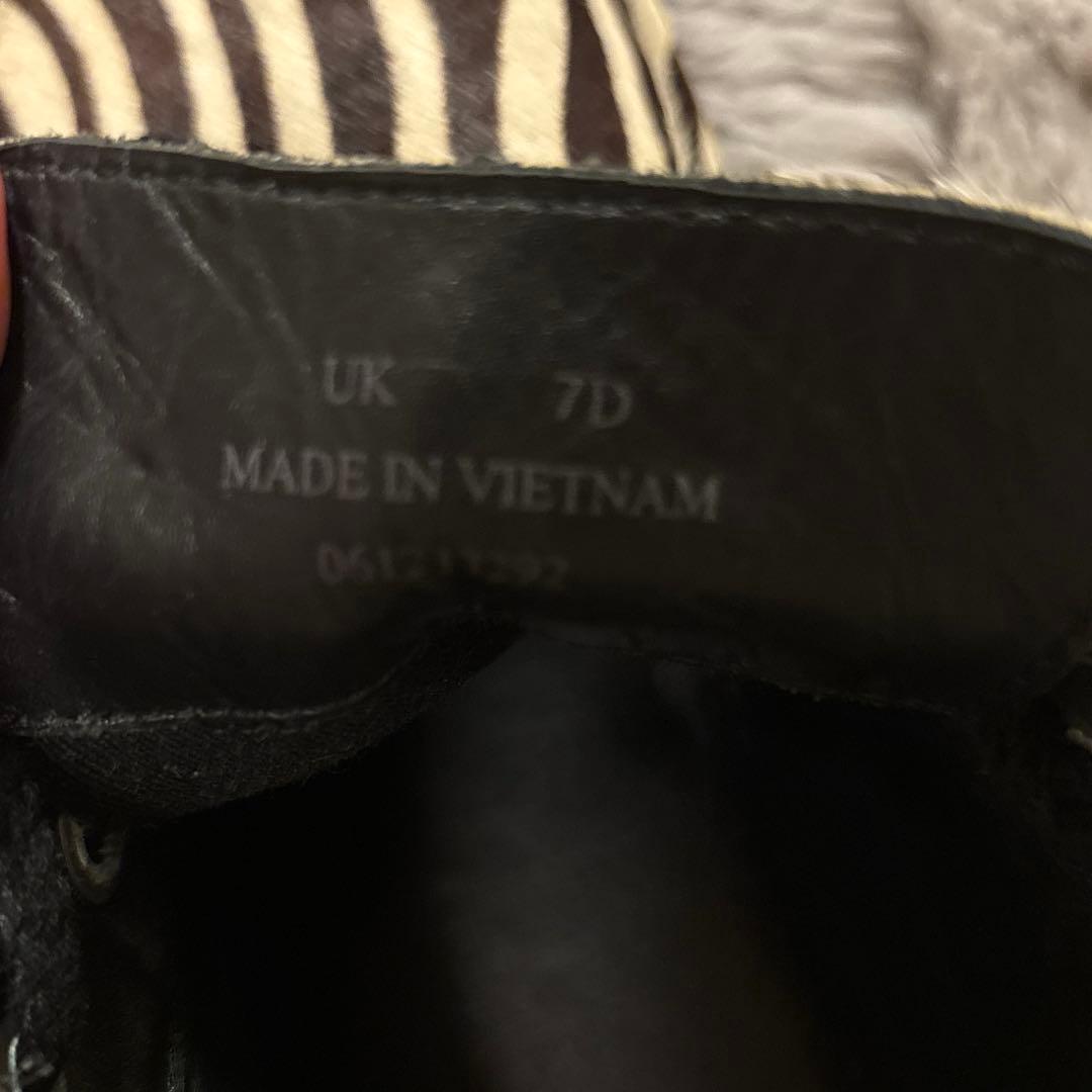 【新品・未使用】Clarks ゼブラ UK7