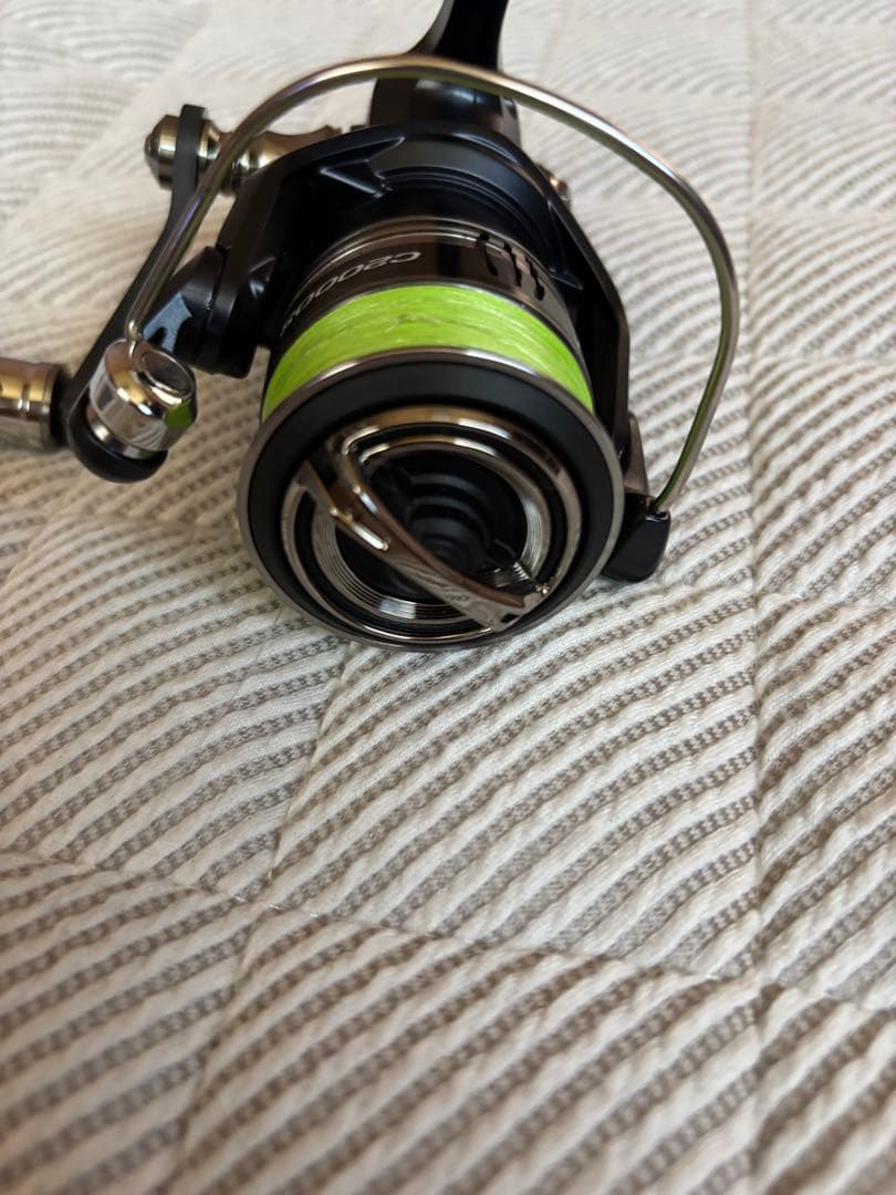 シマノ　ミラベルC2000S未使用