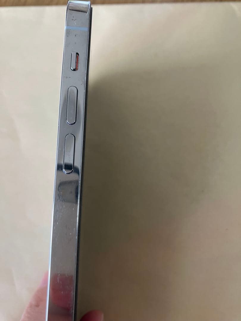 Apple iPhone 12 Pro 白 本体　ジャンク品