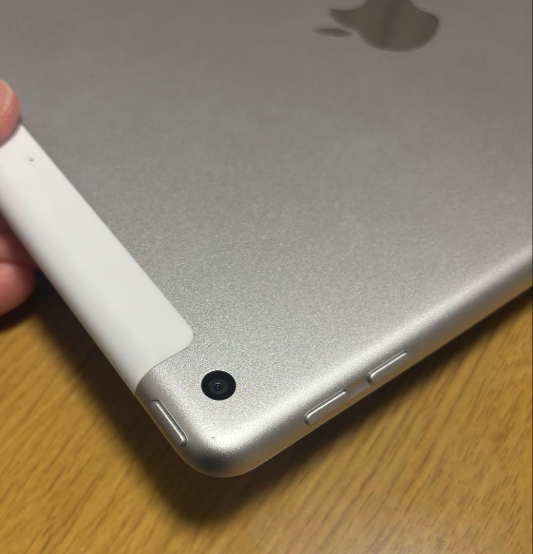 iPad本体 シルバー 第5世代 32GB