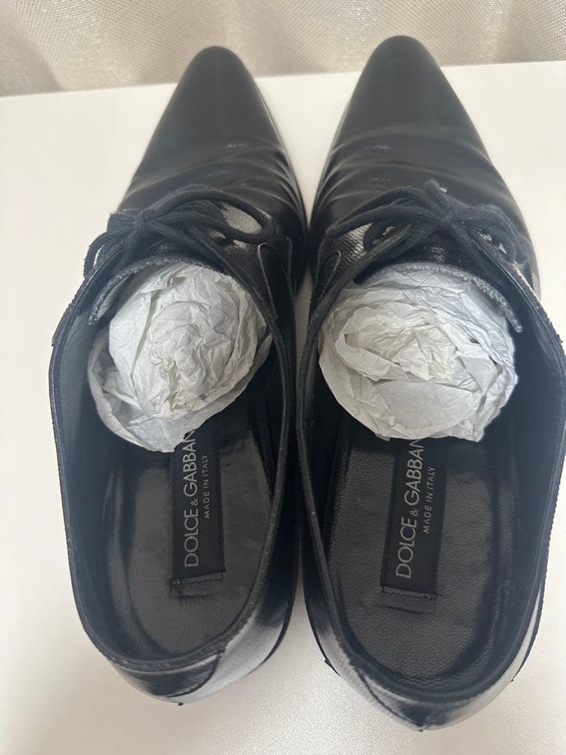 D&G 黒レザー ドレスシューズ 先細りデザイン