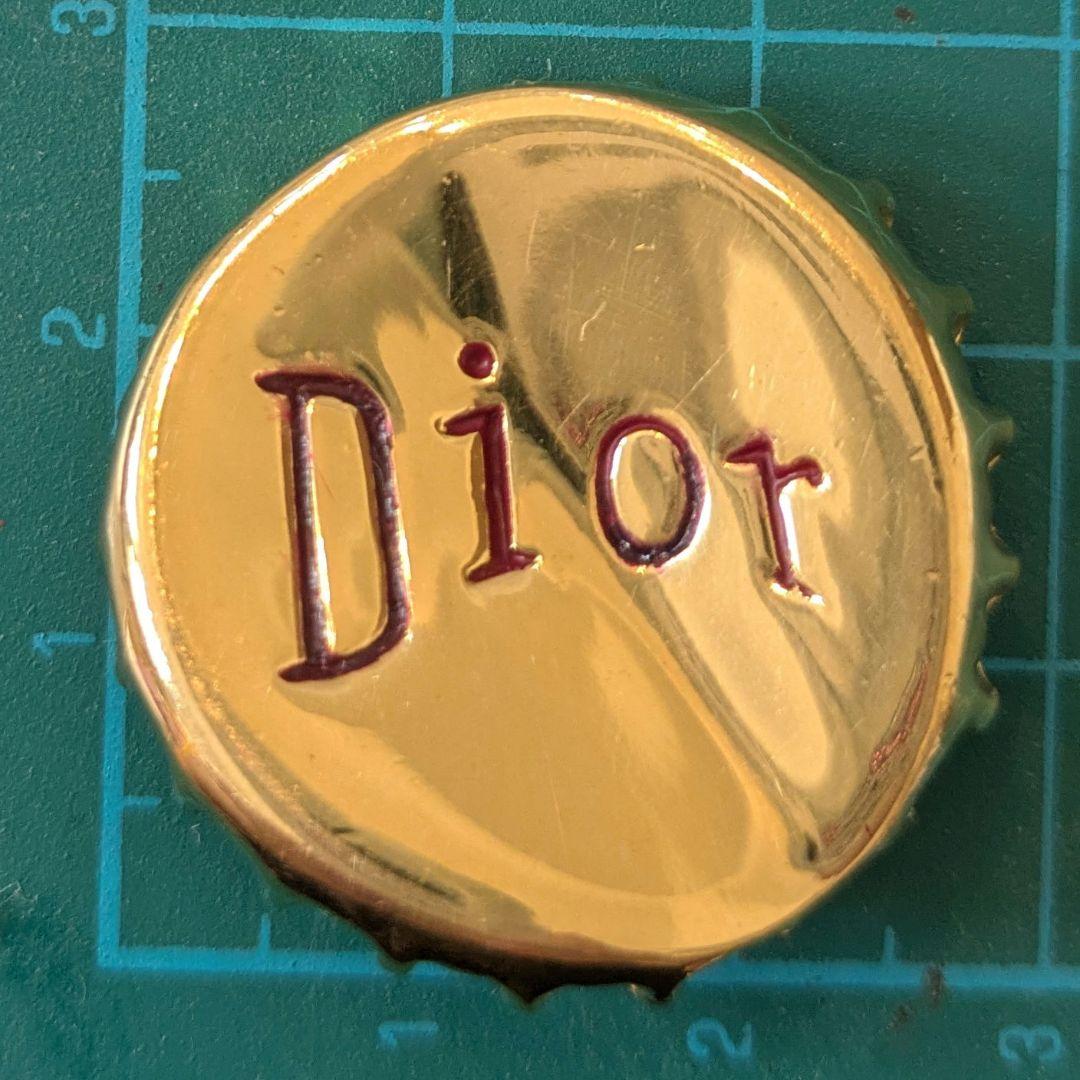 希少!!美品✨クリスチャン　ディオール　ブローチ　ロゴ　瓶蓋　ヴィンテージ