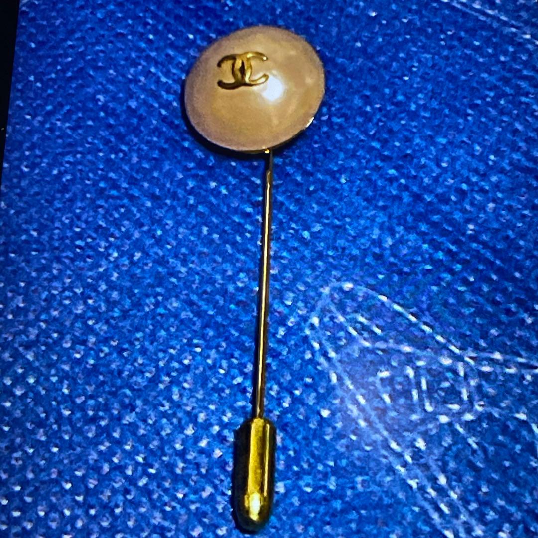 CHANEL ピンブローチ　箱付き