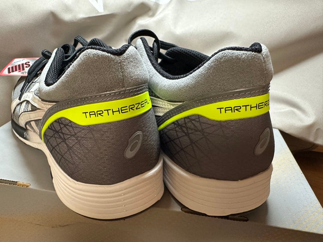 値下げ新品未使用アシックス　ターサージール4スリム　27.5