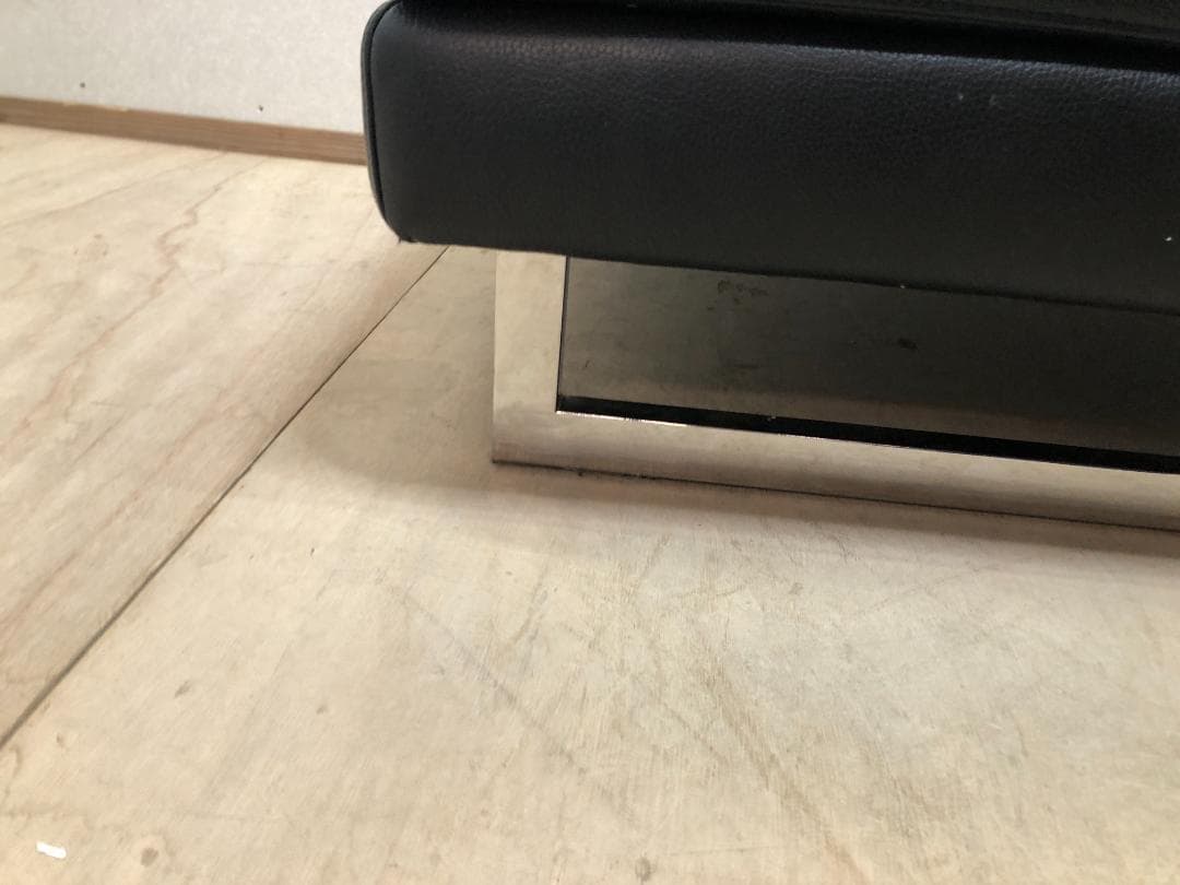 KELVIN GIORMANI 黒総革張り オットマン ブラック　75041-7