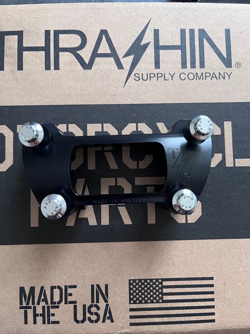 スラッシンサプライ　9.5インチプルバックライザー　ブラック