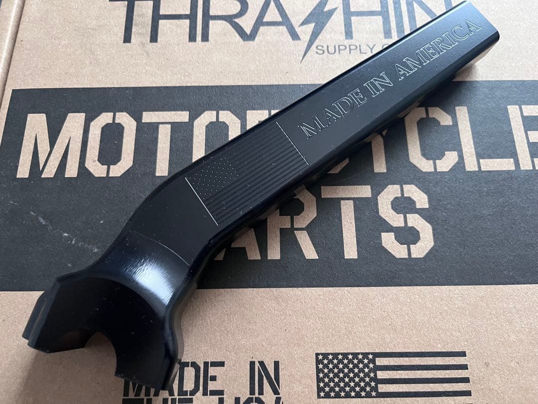 スラッシンサプライ　9.5インチプルバックライザー　ブラック