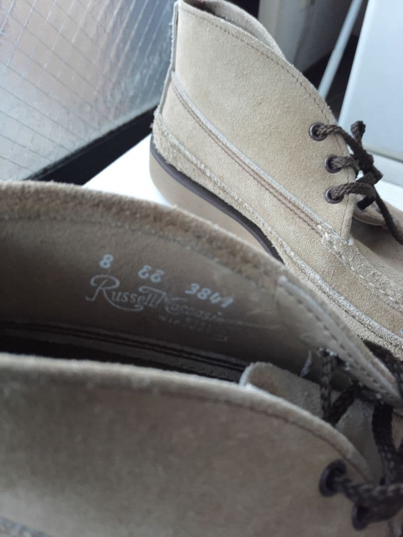 ベージュ スエードラッセル モカシン 8 EE