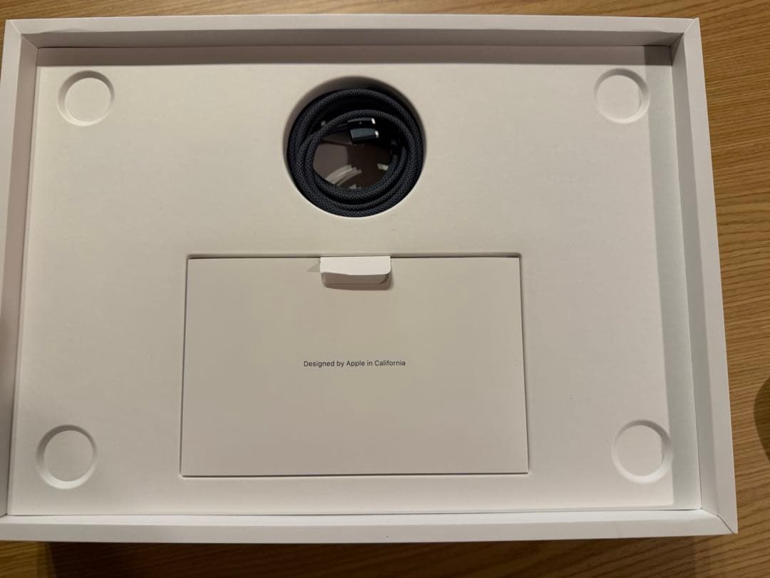 MacBook Air M2 13インチ（Mid 2022）256GB