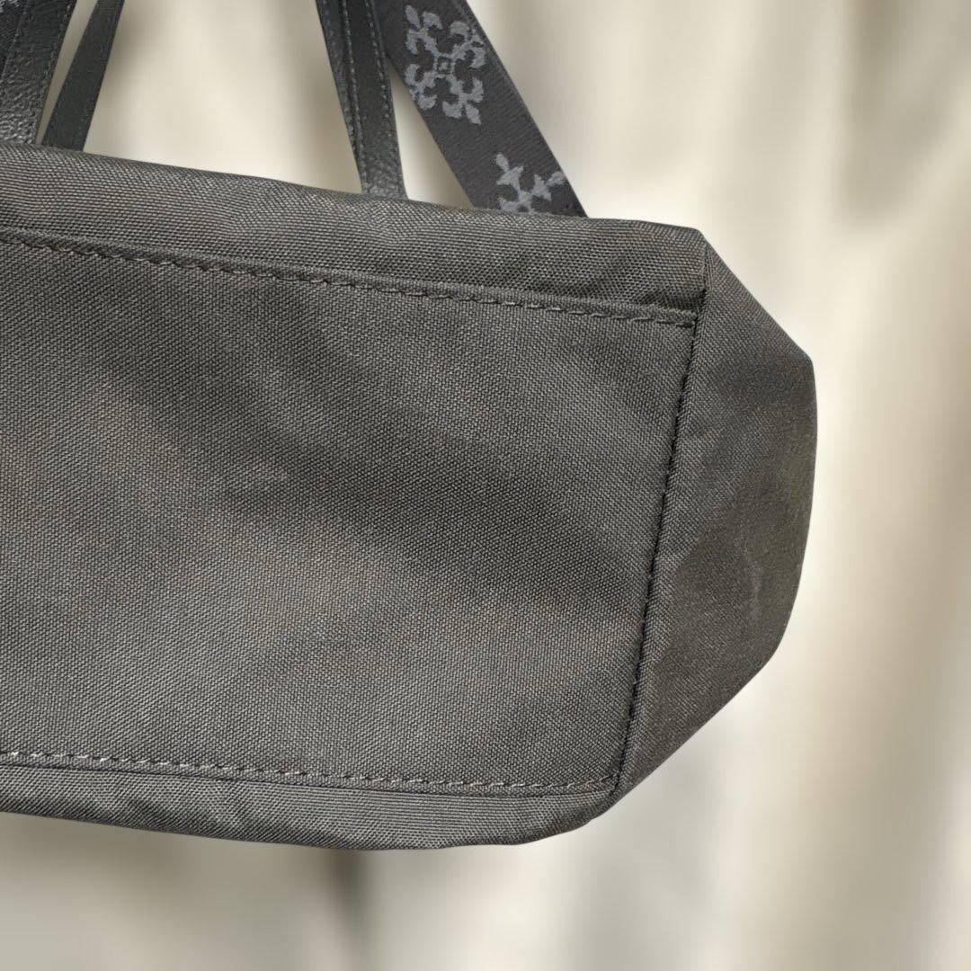 超美品ラシットA4入るコーデュラナイロン刺繍2way バッグ