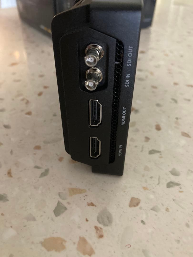 Blackmagic VideoAssist5インチ 12G HDR