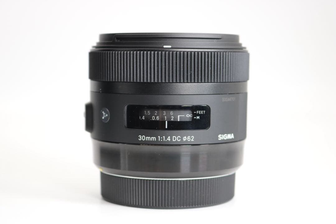 美品　【Canon用 SIGMA 30mm F1.4 DC】 単焦点レンズ