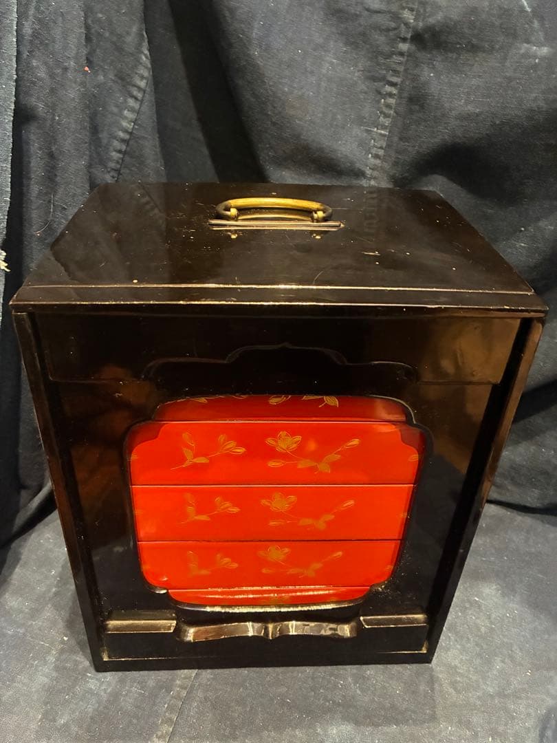 野弁当　漆器　朱塗り　沈金　桜　五段弁当　5人分　傷み無し　雛祭り