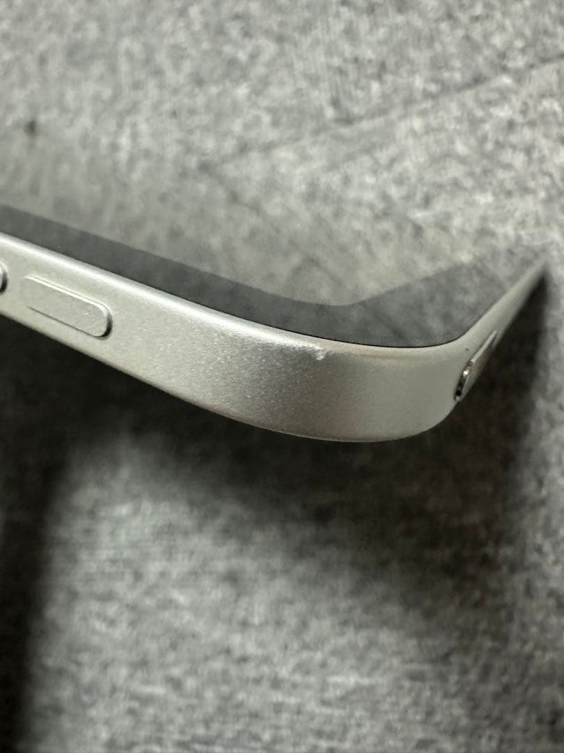 Apple iPad (A16) 128GB Wi-Fi シルバー