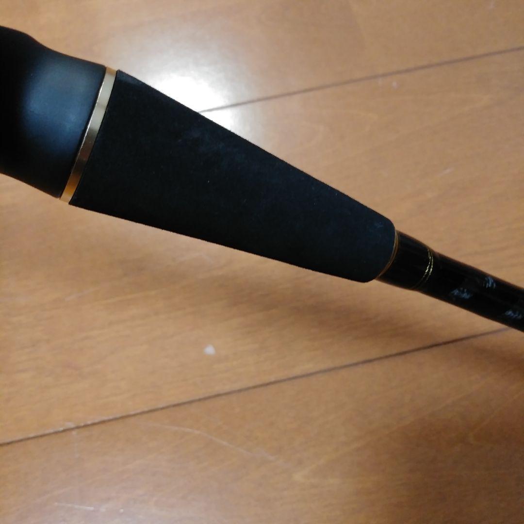 中古美品　アブガルシア XRFC-704M-MB ルアーロッド
